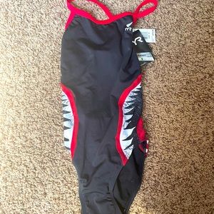 Tyr suit size 30